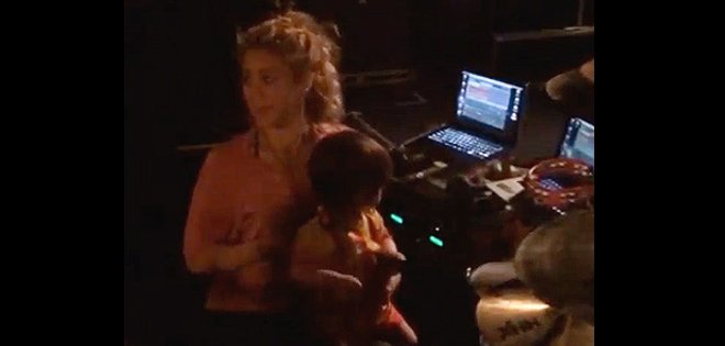 Piqué comparte video de Milan tocando la batería con Shakira