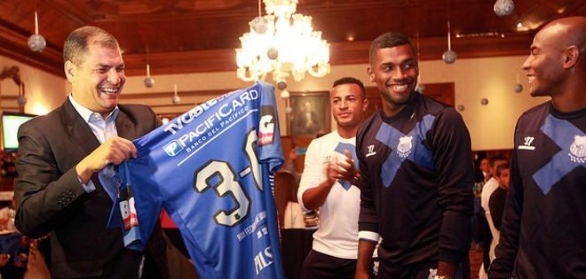 El bicampeón almorzó en Carondelet