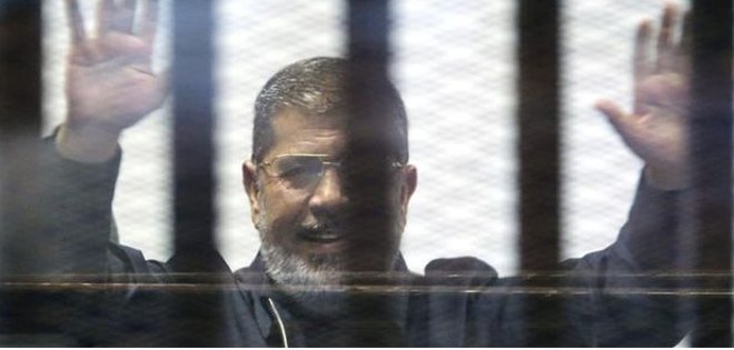 Confirman la pena de muerte a Mursi por huir de una cárcel en 2011