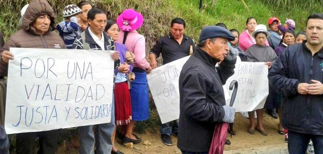 Azuay: Protesta por suspensión de cobro de tasa para mantener vías