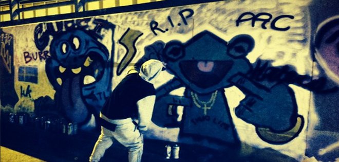 Justin Bieber llena de grafitis un túnel de Bogotá