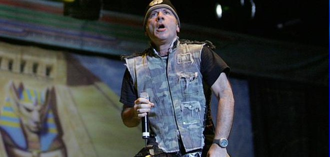 El líder de Iron Maiden anuncia que padece un cáncer de lengua