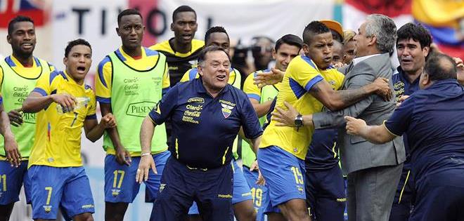 Ecuador gana dos puestos en el ranking FIFA antes del Mundial
