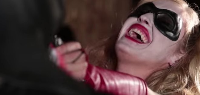 Mira el primer tráiler de la versión para adultos de &#039;Batman vs Superman&#039;