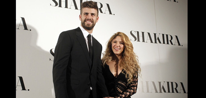 Shakira presentó su nuevo álbum junto a Piqué
