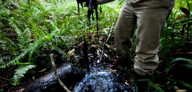 Muestra en Madrid exhibe daños causados por Chevron-Texaco en Ecuador