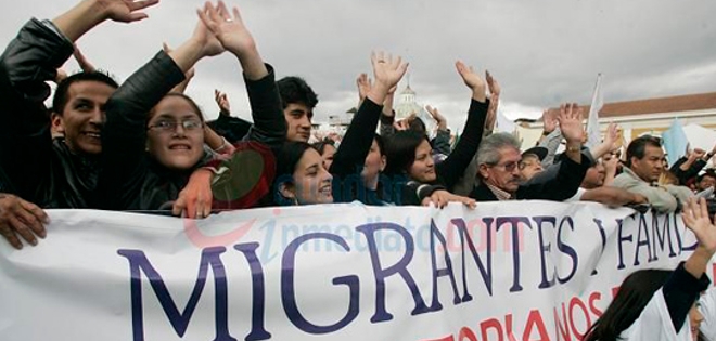 Rafael Correa alaba a migrantes y pide defender el proyecto político de Alianza País