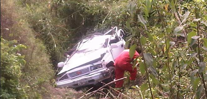 Tres muertos deja accidente vehicular en Azuay
