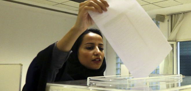 Elecciones en Arabia Saudita: eligen a primera mujer concejal de la historia del país