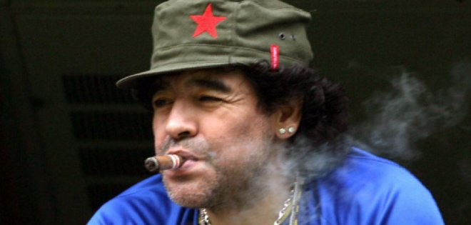 Las FARC invita a Maradona a sumarse a un partido por la paz