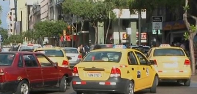 Aprueban ordenanza para facilitar circulación vehicular en Guayaquil