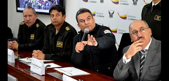 Será delito flagrante agredir a policías