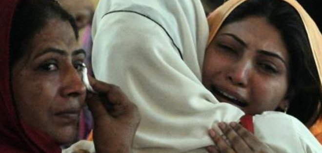Asesinan a joven paquistaní junto a su suegro por haberse casado sin permiso