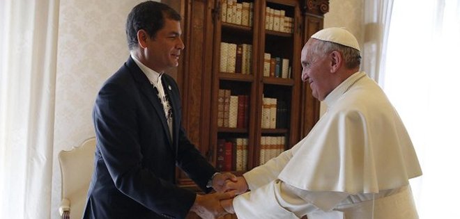 Correa dice que será un &quot;gran honor&quot; la visita del papa a Ecuador