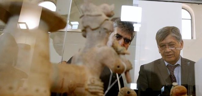 España devuelve a Ecuador 49 piezas arqueológicas precolombinas incautadas