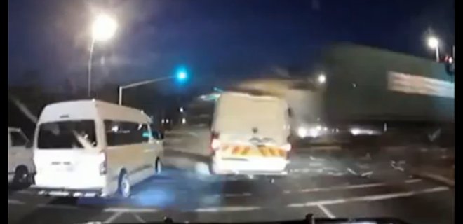 Impactante video de accidente donde murieron 22 personas en Sudáfrica