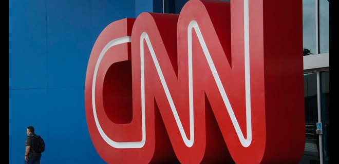 CNN suspende emisión en Rusia tras nueva legislación sobre medios