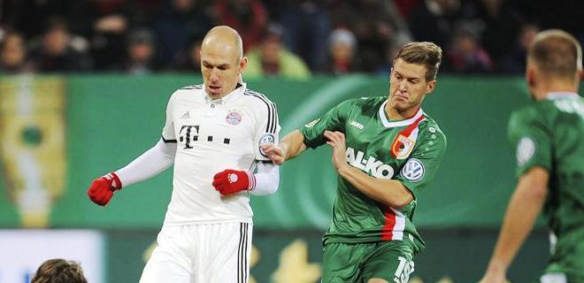 Robben estará seis semanas de baja por lesión en la rodilla derecha