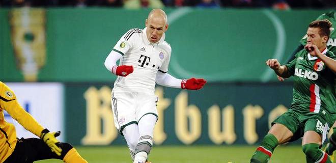 Robben estará seis semanas de baja por lesión en la rodilla derecha