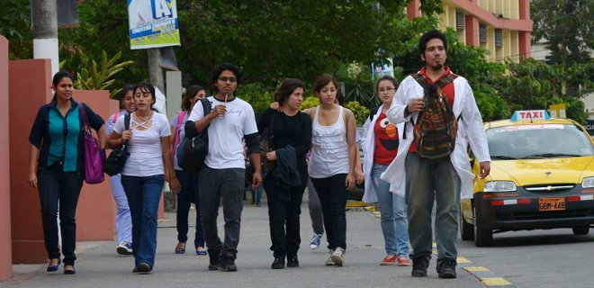 La tesis de grado ya no será un requisito para obtener el título universitario