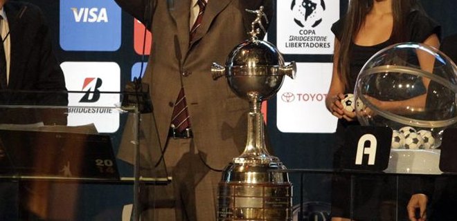 Árbitros argentinos pitarán partidos de Liga y Emelec en Libertadores