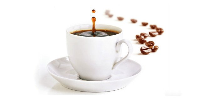 ¿Realmente la cafeína deshidrata?