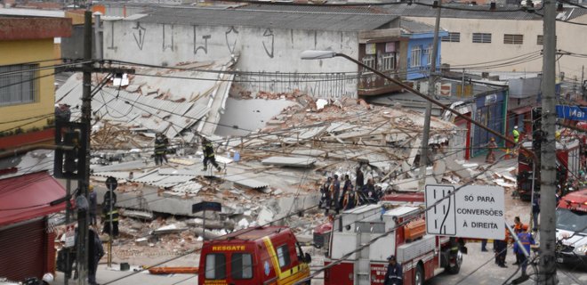 Sube a seis las víctimas por derrumbre de edificio en Sao Paulo