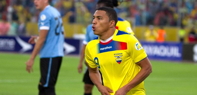 Ecuador vence a Uruguay y lograr su virtual clasificación a Brasil 2014