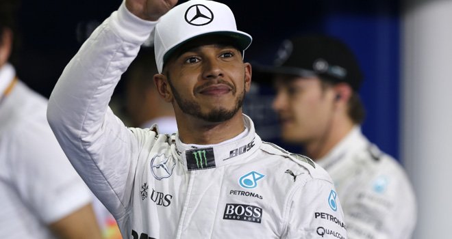 Hamilton logra la ‘pole’ en Abu Dhabi