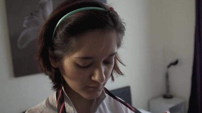 La mujer que se disfrazó de una niña de 14 años para revelar cómo actúan los pedófilos en internet