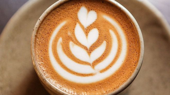 Por qué el precio del grano de café baja si su consumo crece