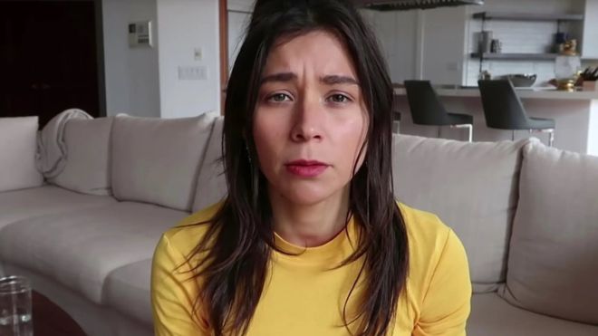 &quot;Youtuber vegana&quot; fue sorprendida comiendo pescado