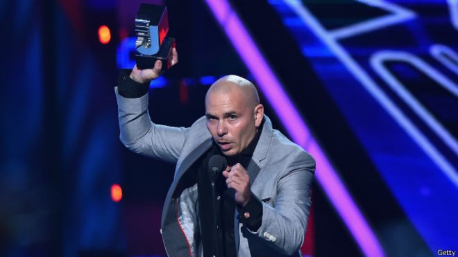 Pitbull: &quot;Donald Trump no puede ser presidente&quot;