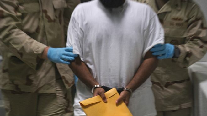 Muhammad Bawazir, el prisionero que se niega a abandonar la cárcel de Guantánamo pese a poder hacerlo