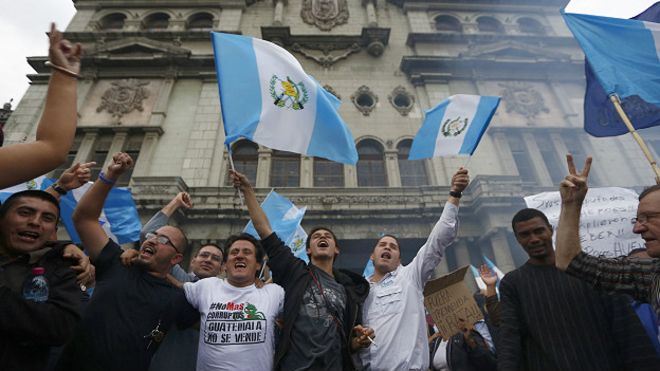 Qué enfrenta ahora el presidente de Guatemala, Otto Pérez Molina, tras perder su inmunidad