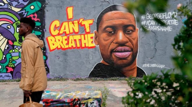 Detalles del diálogo de George Floyd con policías que lo arrestaron