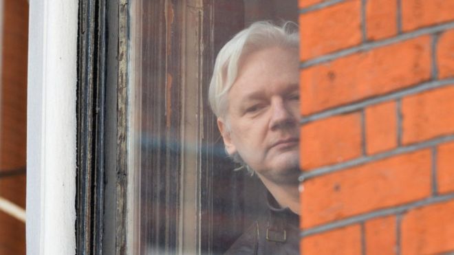 Assange, el polémico hacker al que se considera &quot;amenaza&quot;