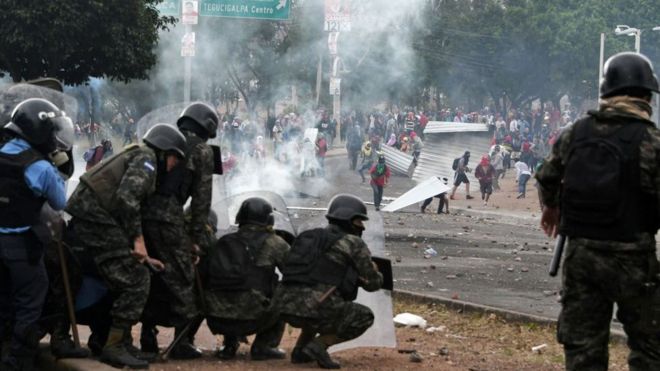 Honduras decreta el toque de queda a la espera de los resultados electorales