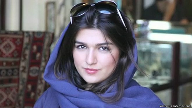 Sentencian a mujer que asistió a partido masculino en Irán