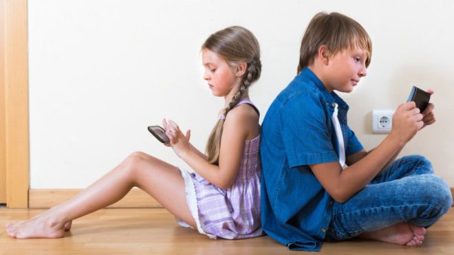 4 consejos de seguridad para los celulares de los niños
