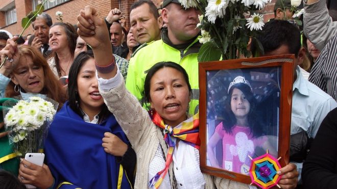 Fue un &quot;momento de locura causado por las drogas&quot;: arquitecto Rafael Uribe confiesa el crimen de la niña colombiana Yuliana Samboní ante el juez y espera sentencia