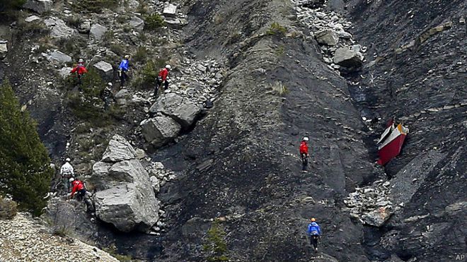 Lo último sobre Germanwings: &quot;el copiloto destruyó el avión intencionalmente&quot;