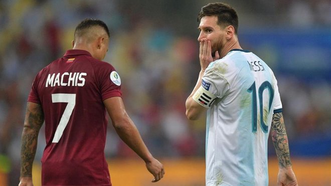 Messi se quejó de las canchas de la Copa América