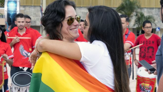 El histórico primer matrimonio igualitario en Centroamérica