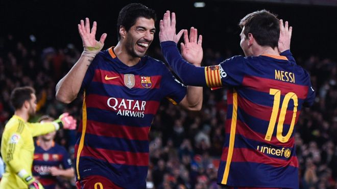 El sorprendente penal de Messi y Suárez, ¿una jugada histórica o una falta de respeto?