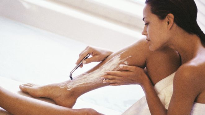 ¿Por qué el pelo de las piernas no crece tanto como el de la cabeza?