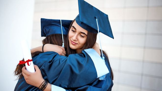 &quot;La universidad es una pérdida de dinero y tiempo&quot;