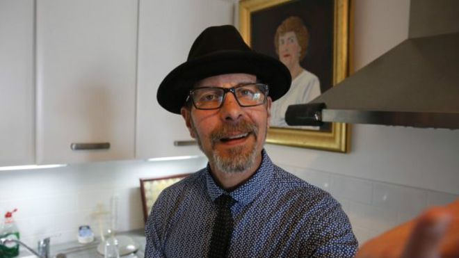 El hombre que sólo puede decir "sí" o "no"