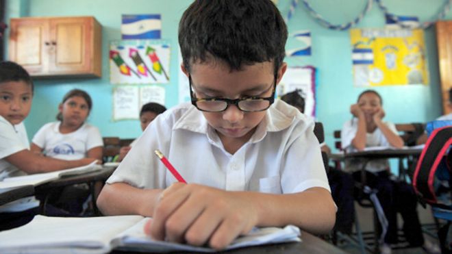 4 cifras sobre la alfabetización en América Latina