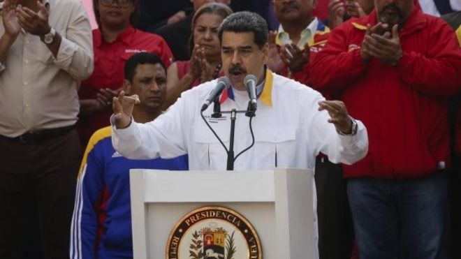 Maduro propone adelantar elecciones a la Asamblea